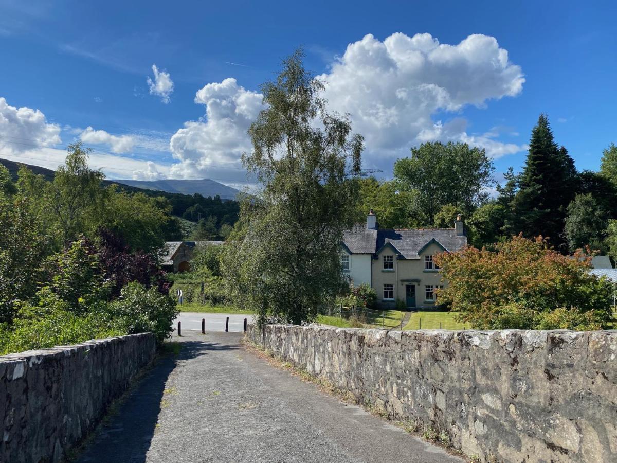 Caorann Lodge, 205 Tummel Valley พิทลอครี ภายนอก รูปภาพ